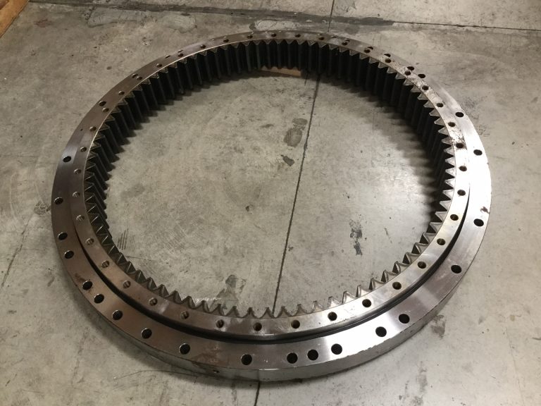 Komatsu 208-25-61100 Swing Circle Assembly