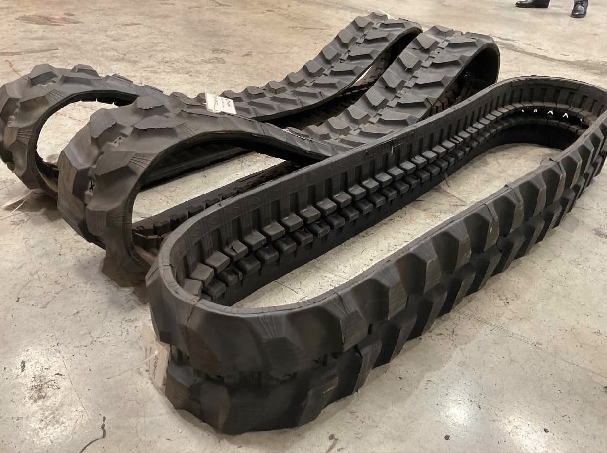 3743462 Heavy Duty Rubber Track