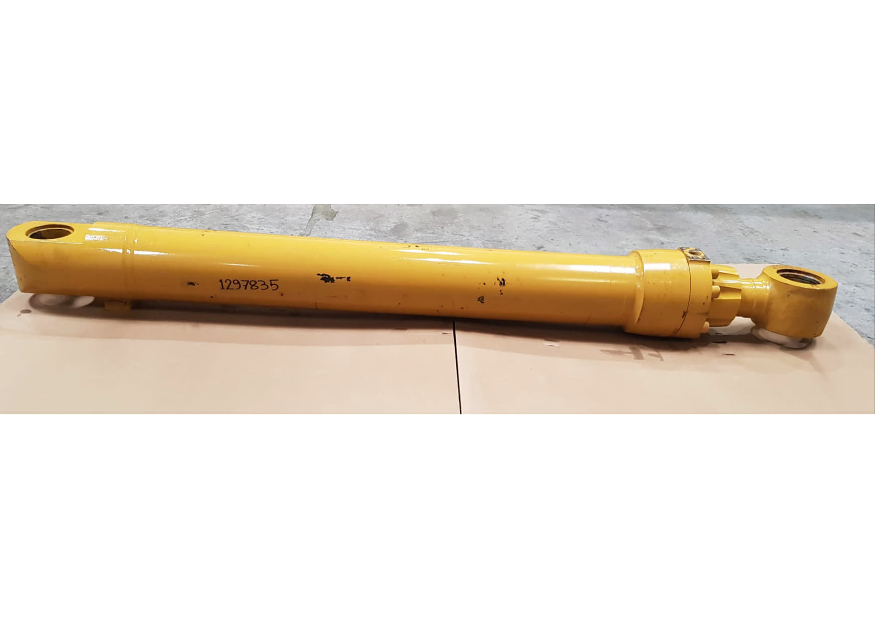 1297835 Hydraulic Cylinder Group aftermarket part for CAT machinery